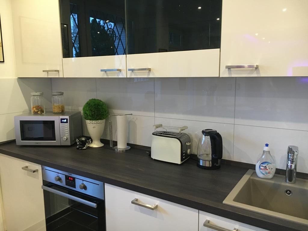 Messe Ferienwohnung Duesseldorf Oberkassel Dış mekan fotoğraf